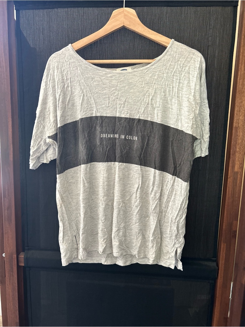 Old Navy Light Gray Short-Sleeve Tee with Dark Gray Chest Band